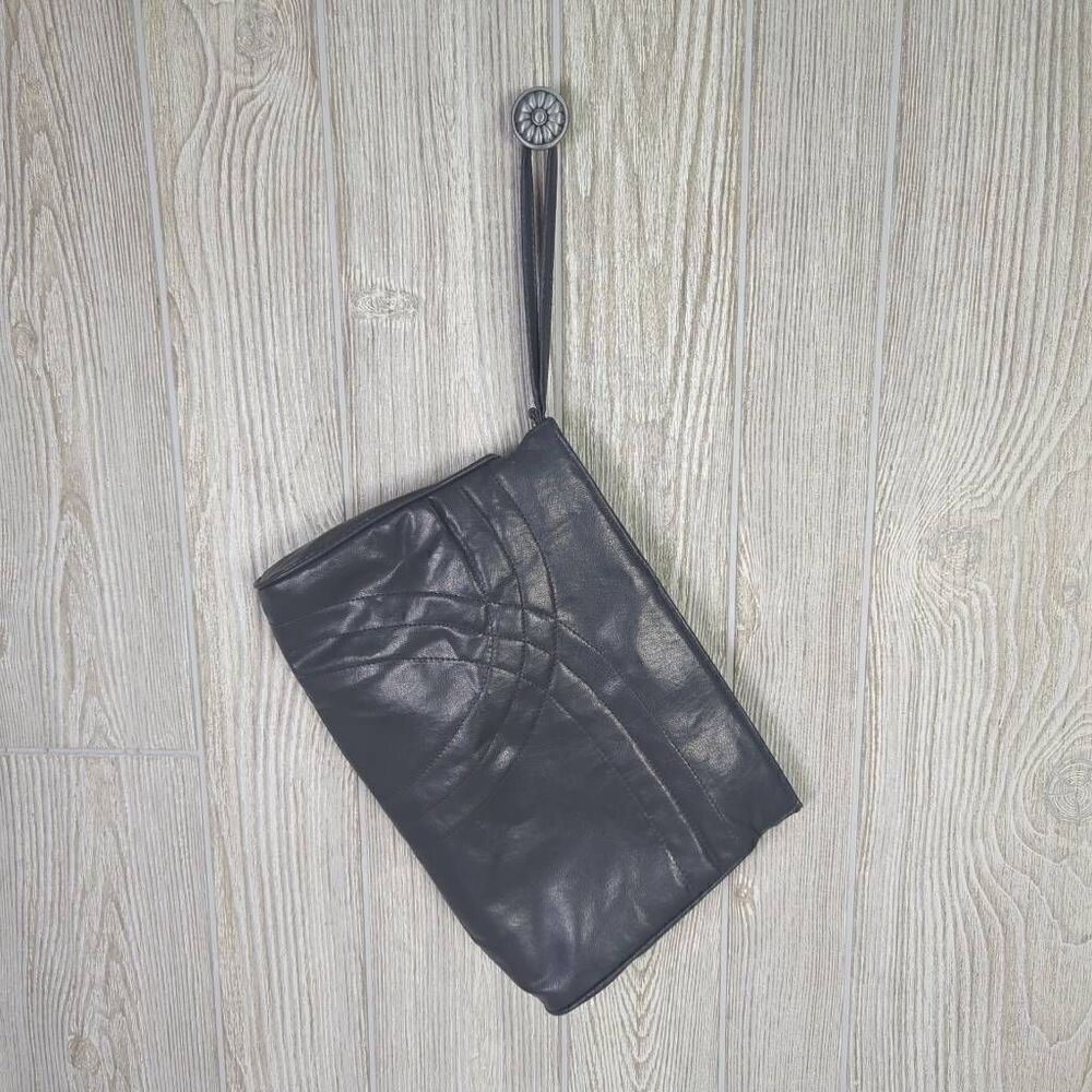 Womens Wristlet Clutch Purse Steel Gray Faux Leather Detailed Stitching Snap Zip